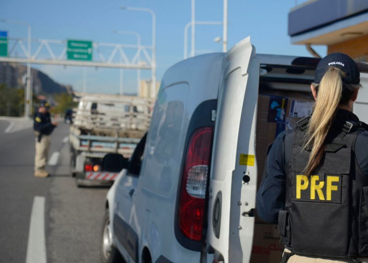 Fiscalização da Lei Seca ganha novas regras e oficializa uso de pré-teste nas operações