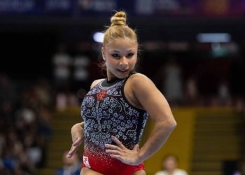 Flávia Saraiva domina finais do Campeonato Brasileiro de Ginástica em Brasília