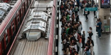Greve de ferroviários afeta rotina de 1 milhão de passageiros na Grande São Paulo