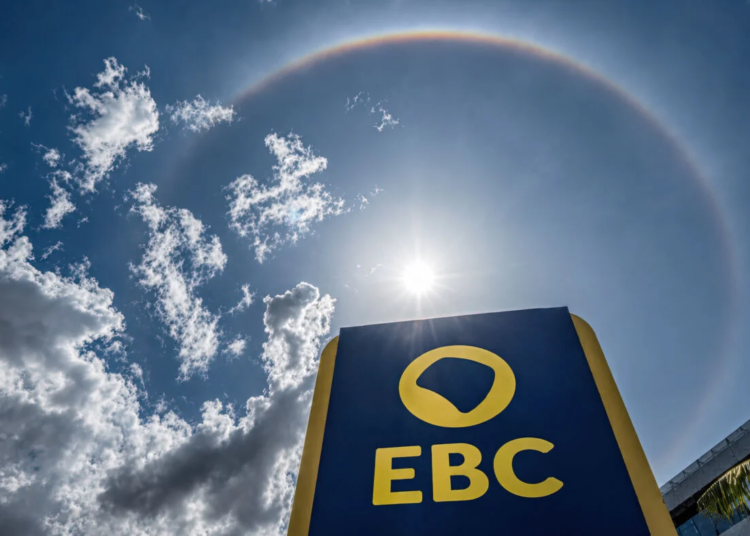Halo solar atrai olhares no Centro-Oeste e meteorologia desmistifica relação com chuvas