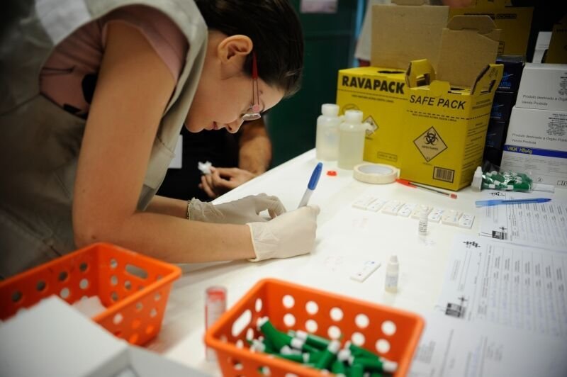 Hepatites virais no Brasil exigem novas estratégias de saúde pública para meta de 2030
