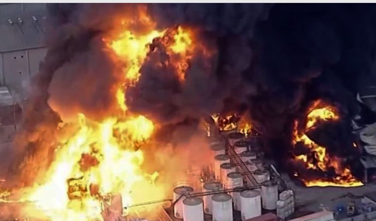 Incêndio em fábrica de produtos químicos em Itaquaquecetuba é controlado após 33 horas