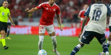 Internacional deixa a zona de rebaixamento apesar de empate frustrante com o Remo no Beira-Rio