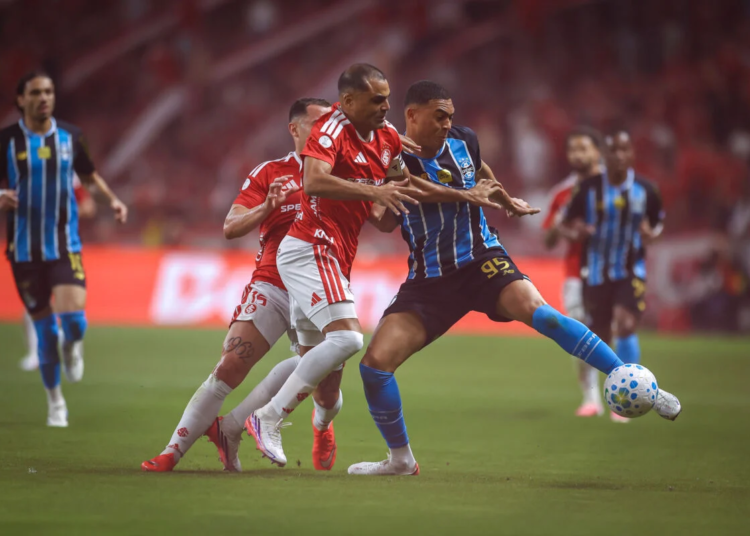 Internacional e Grêmio empatam sem gols no primeiro confronto das quartas da Copa do Brasil