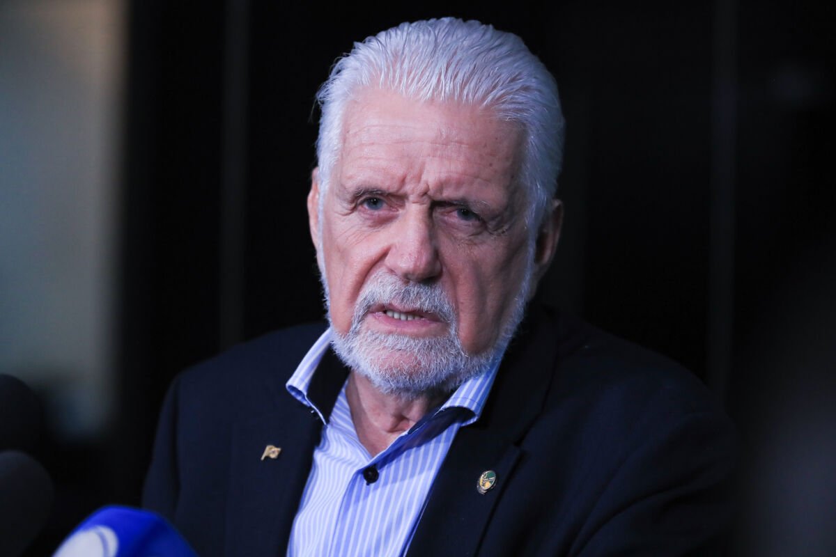 Jaques Wagner tem depoimento à Polícia Federal adiado por falta de acesso a provas