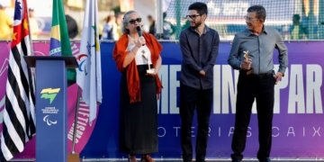 Legado da primeira medalha paralímpica brasileira é celebrado em São Paulo