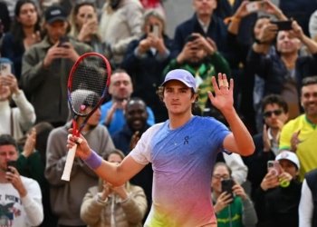 Lesão abdominal tira João Fonseca do Masters de Cincinnati antes da segunda rodada
