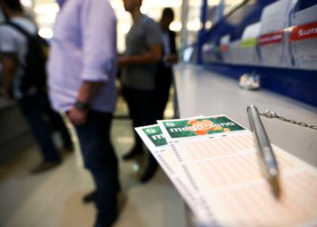 Mega-Sena atinge marca de R$ 50 milhões após ausência de vencedores na faixa principal