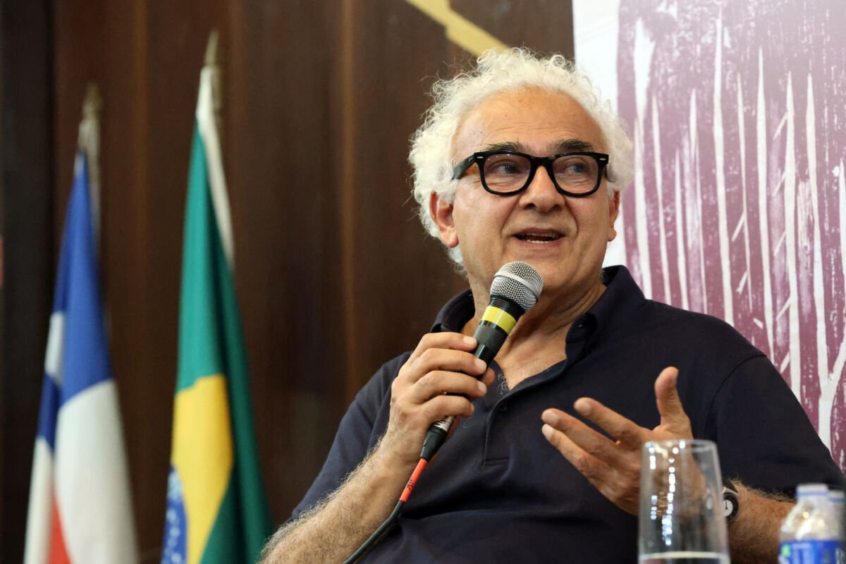 Milton Hatoum encerra trilogia na Flipelô e define escrita como ato de vingança
