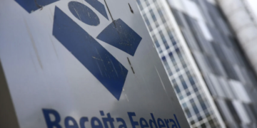 Operação da Receita Federal mira esquema de bets com movimentação de R$ 5 bilhões