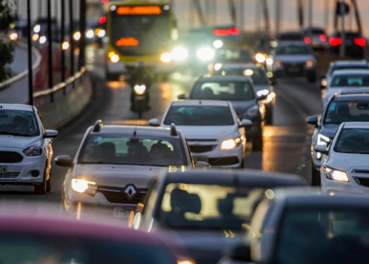 Participantes do programa Mais Motoristas devem enviar documentação até 3 de setembro