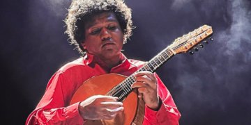 Pedro Franco apresenta repertório do álbum Black Pantha em live na Rádio MEC