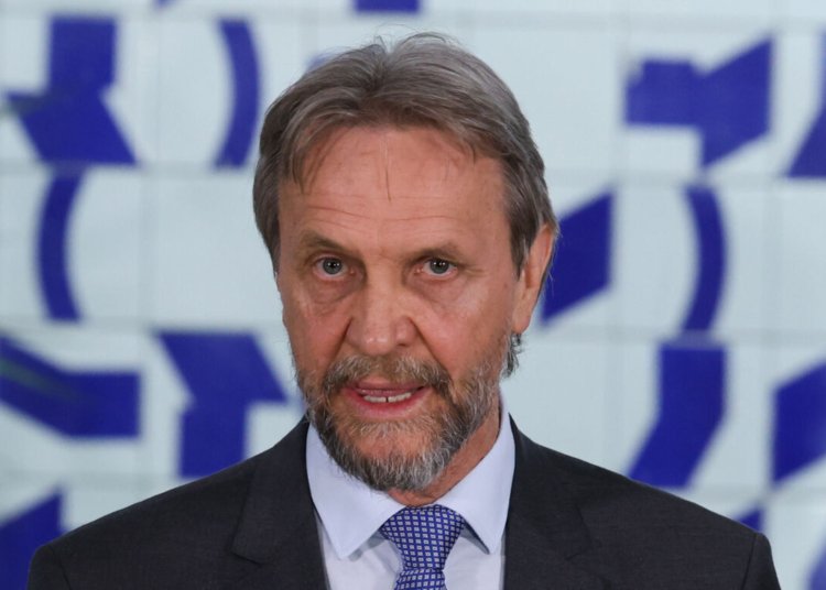 Pedro Uczai segue sob observação clínica após sofrer AVC isquêmico em Brasília