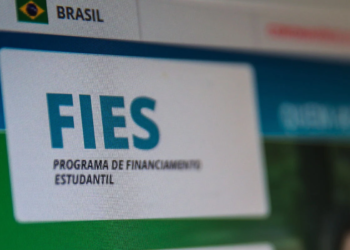 Prazo para renegociar dívidas do Fies pelo Desenrola Fies 2026 chega ao fim nesta segunda-feira