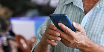 Procon-RJ lança guia educativo para conter avanço de riscos em plataformas de apostas online