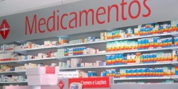 Programa Farmácia Popular estuda oferta de testes rápidos e exames laboratoriais na rede