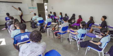 Programa Pé-de-Meia libera a quinta parcela de incentivo à frequência para estudantes