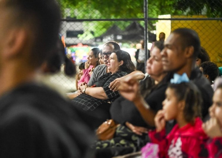Projeto Curta na Praça leva cinema itinerante a dez cidades e bairros do Rio de Janeiro