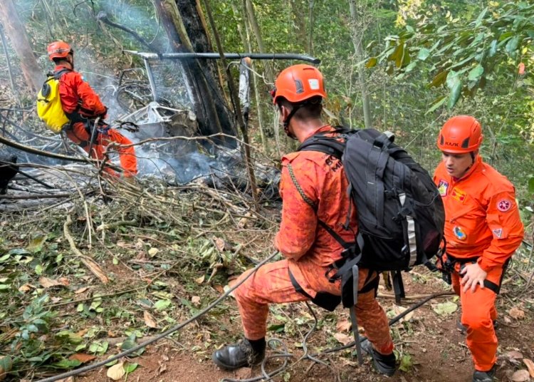 Queda de helicóptero no Parque Nacional da Tijuca deixa quatro mortos neste sábado