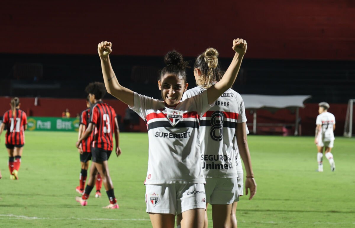 São Paulo assume a liderança do Brasileirão Feminino após vencer o Vitória fora de casa
