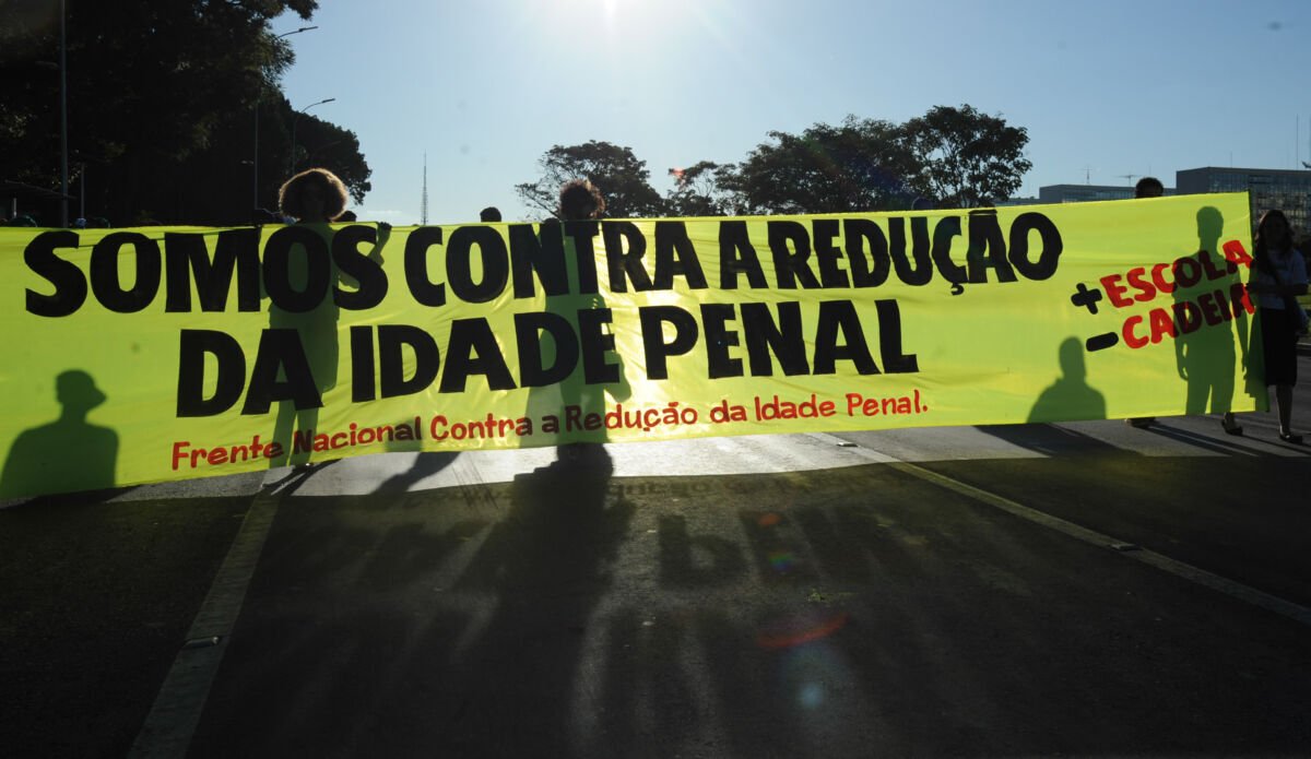 Sociedade Brasileira de Pediatria contesta proposta de redução da maioridade penal para 16 anos