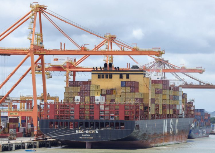 Superávit de US$ 7 bilhões na balança comercial brasileira marca o mês de julho