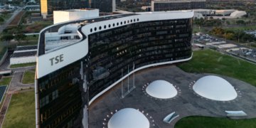 TSE interrompe processamento de filiações após fraudes envolvendo figuras políticas