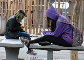 Uso de inteligência artificial nas escolas exige senso crítico em vez de apenas ferramentas