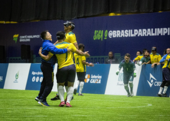 Brasil encara a Colômbia na final da Copa América de futebol de cegos em busca do hepta