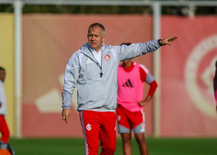 Eduardo Baptista assume comando do Internacional para evitar queda na reta final do Brasileirão