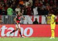 Flamengo reduz distância para o Palmeiras e reabre disputa pela ponta do Brasileirão