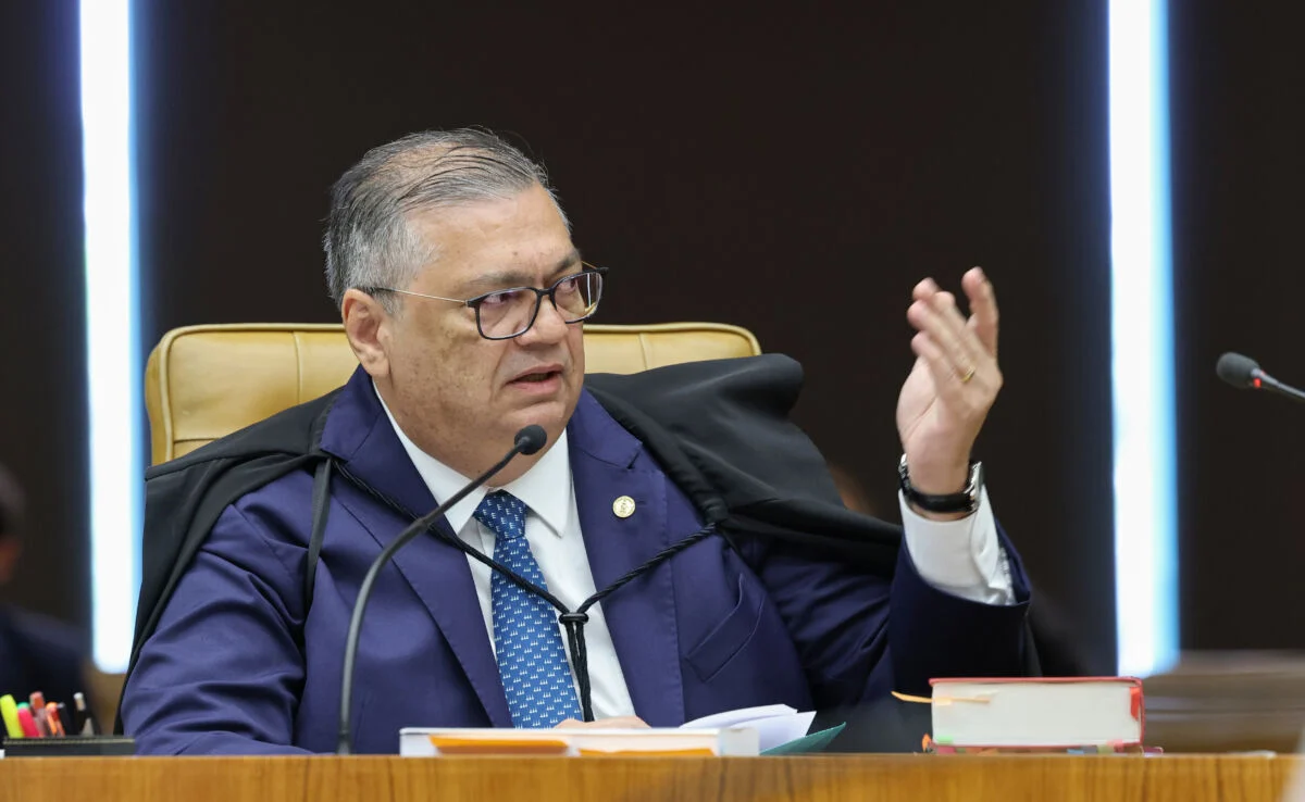 Flávio Dino ordena investigação da PF sobre ligações de Daniel Vorcaro com cemitérios de SP