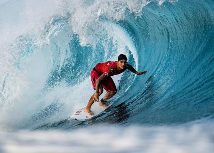 Gabriel Medina conquista nota máxima em Fiji mas encerra etapa da WSL com o vice-campeonato