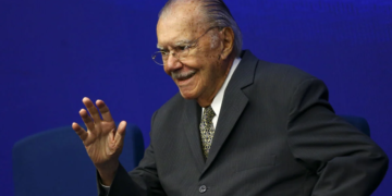 José Sarney é internado no Hospital Sírio-Libanês em São Paulo após diagnóstico de pneumonia