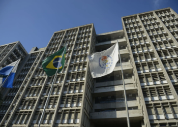 Justiça eleva indenização por racismo contra estudantes da Uerj para R$ 35 mil