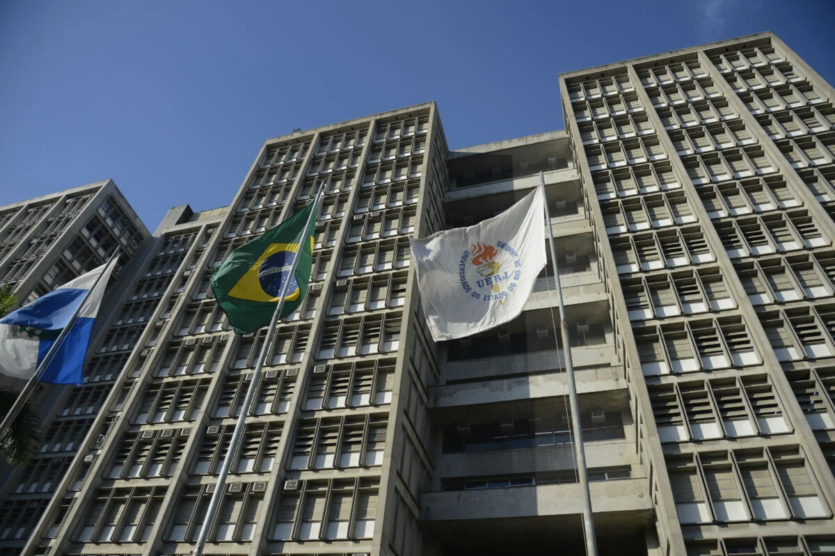 Justiça eleva indenização por racismo contra estudantes da Uerj para R$ 35 mil