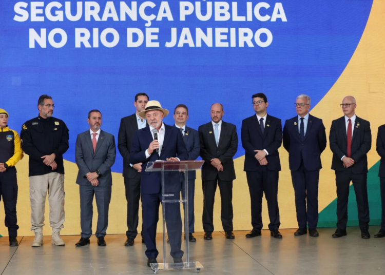 Lula confronta críticas de Trump sobre facções e aponta tentativa de golpe no 8 de janeiro