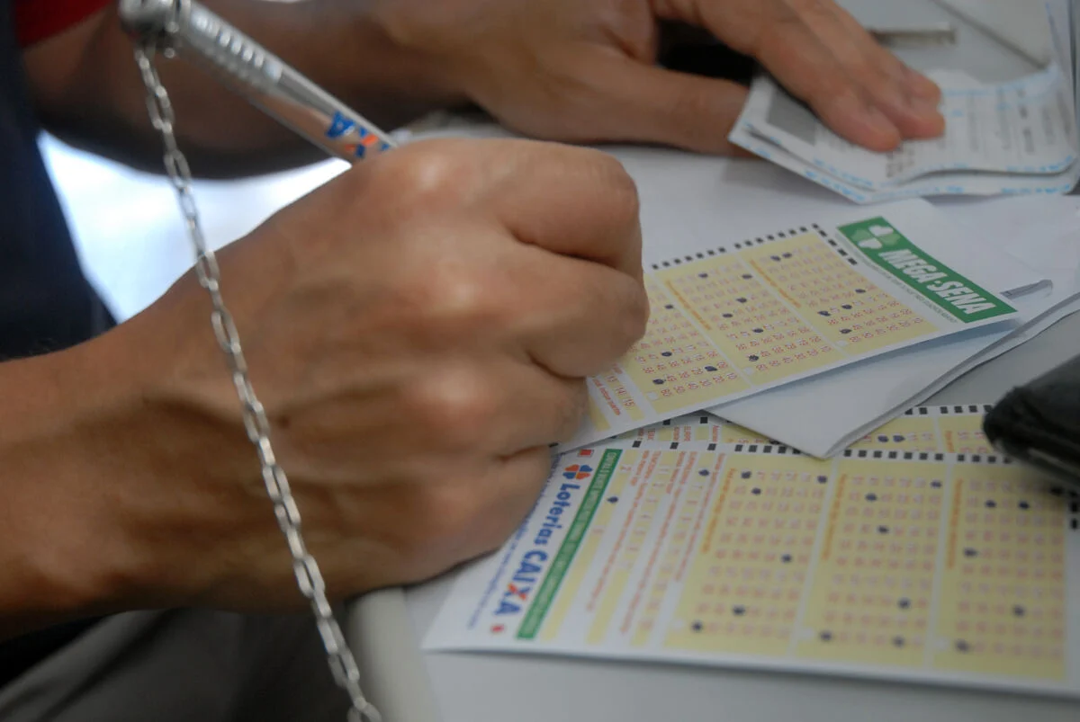 Mega-Sena acumula e prêmio atinge R$ 41 milhões para o próximo sorteio