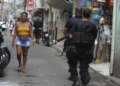 Operação policial no Complexo da Maré resulta em três mortes e bloqueio na Linha Vermelha