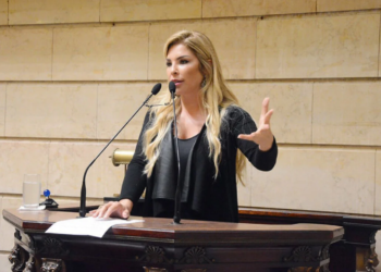 Veronica Costa é presa pela Polícia Civil após condenação definitiva por crime de tortura