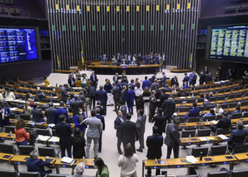 Câmara dos Deputados mantém sub-representação negra apesar de mecanismos de financiamento
