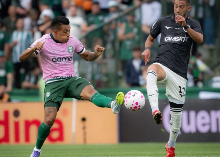 Coritiba e Botafogo estendem sequência de tropeços e empatam em duelo no Couto Pereira