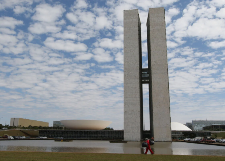 Davi Alcolumbre agenda votação no Senado sobre o fim da escala 6x1 para a próxima terça-feira