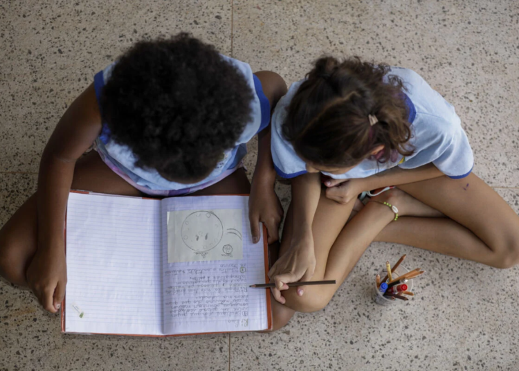 Diagnóstico do MEC revela avanço na implementação da educação antirracista no Brasil