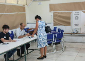 Eleições 2026 definem segundo turno para o governo em sete unidades da federação