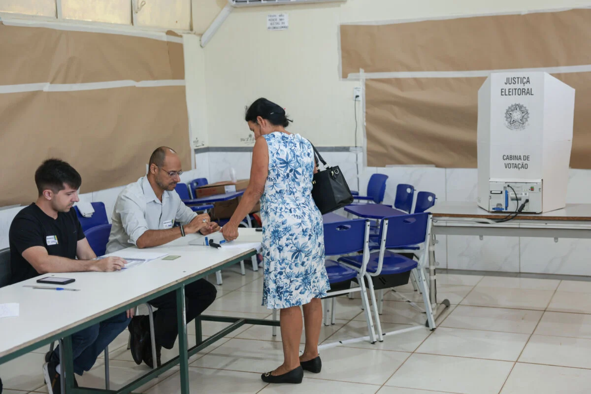 Eleições 2026 definem segundo turno para o governo em sete unidades da federação