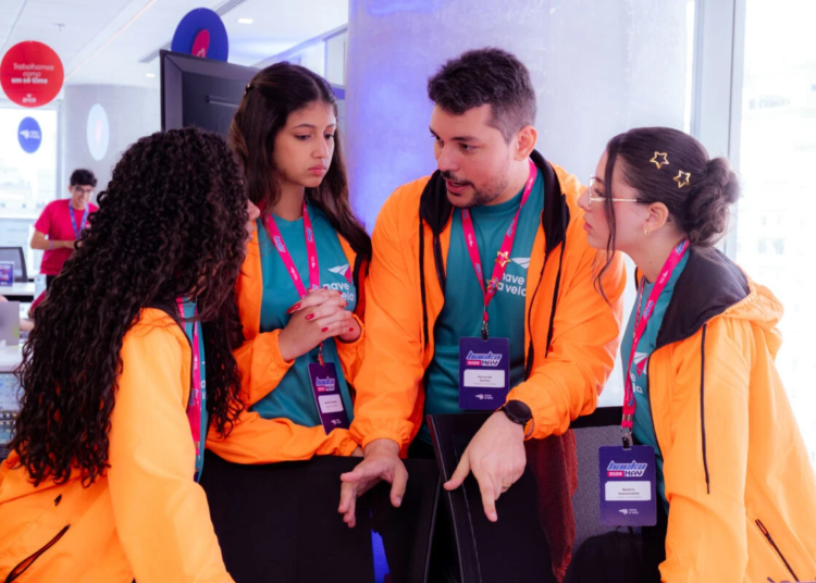 Estudantes criam ferramenta contra desinformação e conquistam viagem à Nasa