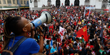 Estudantes organizam atos pelo país em defesa da candidatura de Luiz Inácio Lula da Silva