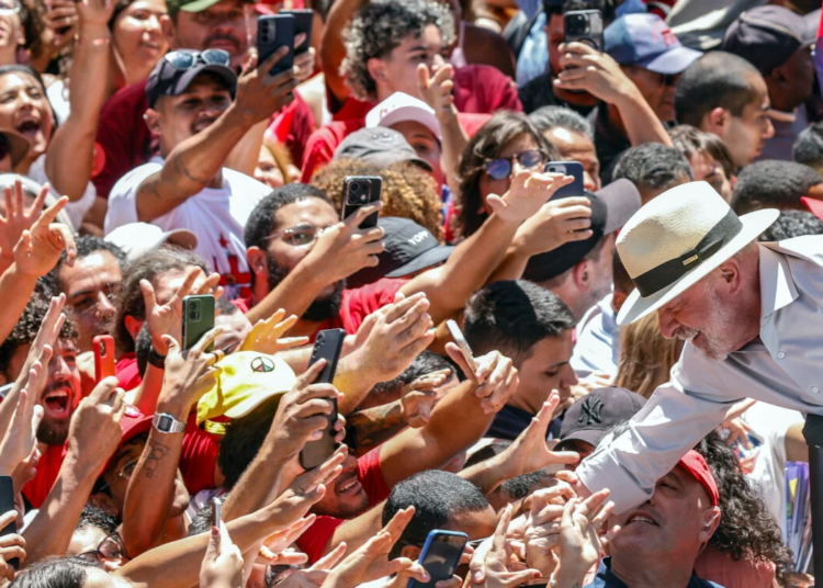 Kassio Nunes Marques telefona a Lula após confirmação da reeleição no segundo turno