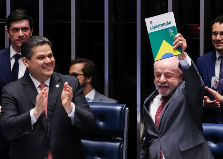 Lula defende fim da escala 6x1 e rejeita argumento de que descanso causa quebra de empresas